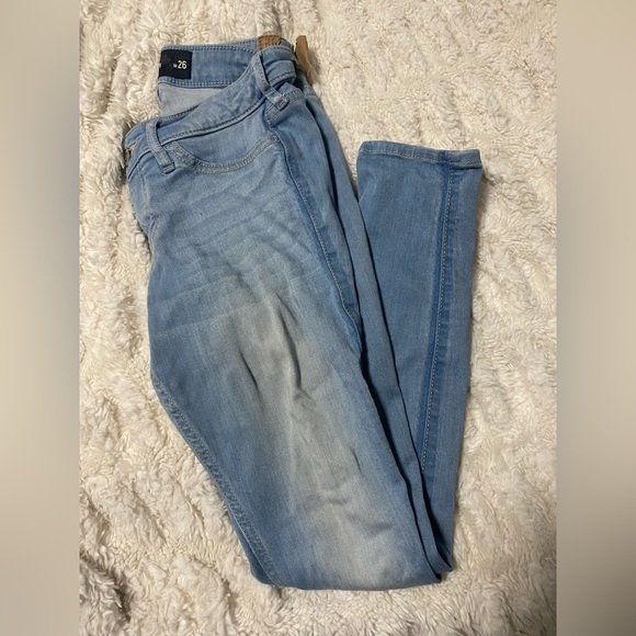 HOLLISTER Crop Jeans Low Rise - Picture 2 of 5